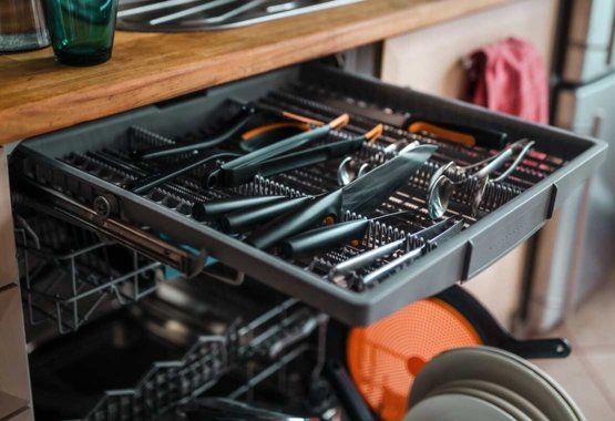 Dishwashing: